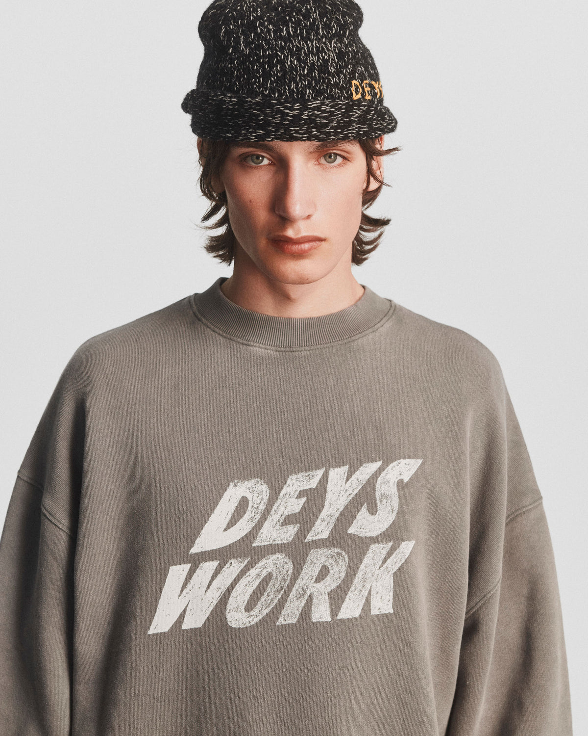 Moreno Crewneck - Washed Grey detail